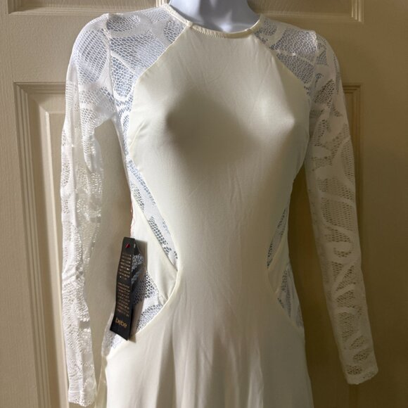 Brand New W/T Bebe Petite Off White Long Sleeve Lace Gown – XXSP - Picture 2 of 12